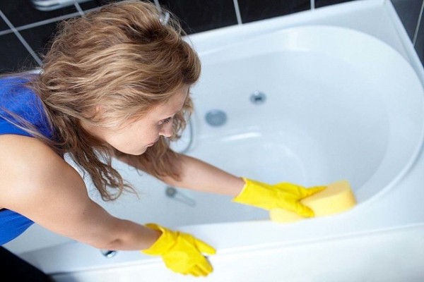 Чем чистить акриловую ванну в домашних условиях от желтизны, налета и загрязнений?