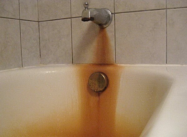 Чем чистить акриловую ванну в домашних условиях от желтизны, налета и загрязнений?