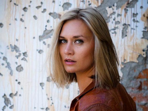 Тоже в блонд: Мария Машкова поддержала тенденцию звезд осветлять волосы к весне