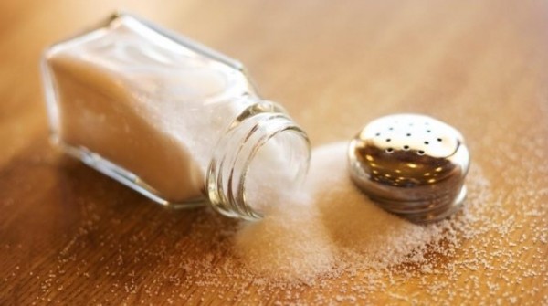 Отложение солей в позвоночнике: признаки и как вывести?