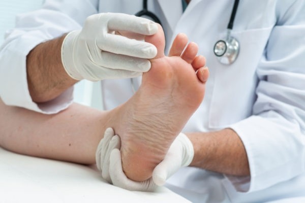 Противогрибковые капли – лучшее решение для лечения онихомикоза на ногах