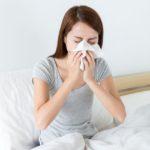 Причины насморка при беременности и какими каплями в нос можно лечиться