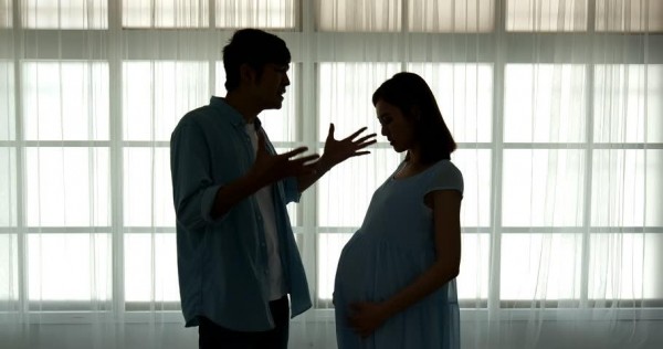 Можно ли развестись при беременности и как это пережить, правила подачи заявления