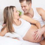 Можно ли во время беременности заниматься сексом и какие позы применять