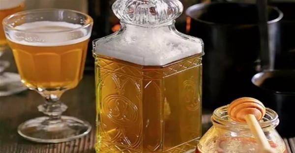 Медовуха – настойка на самогоне, 4 рецепта приготовления знаменитой настойки