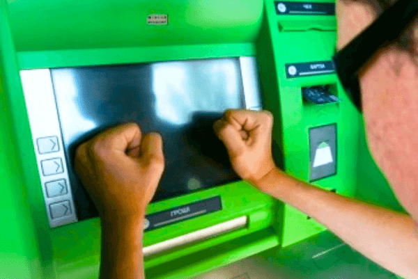 Что делать если банкомат съел карту Сбербанка