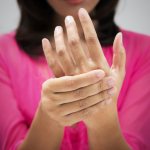 Немеют руки при остеохондрозе: причины, лечение, профилактика
