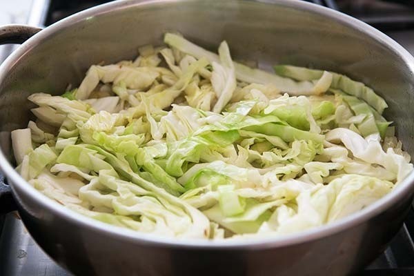 Когда и как вводить белокочанную капусту, как прикорм для грудничка, советы