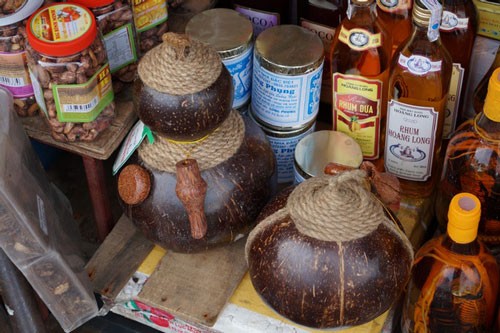 Закусим филиппинскую кокосовую водочку русским соленым огурцом. Как сделать водку из кокоса в домашних условиях?