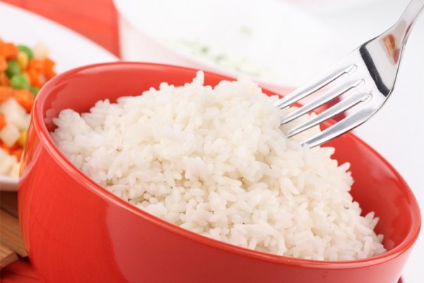 Как сварить рисовую кашу для первого прикорма и с какого возраста можно вводить ее в рацион