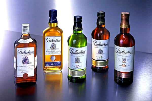 Виски Баллантайнс (Ballantine’s) — обзор линейки купажированного скотча, крепость, стоимость, как пить и закусывать