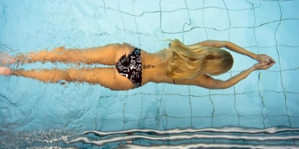 Как правильно плавать в бассейне при грыже позвоночника