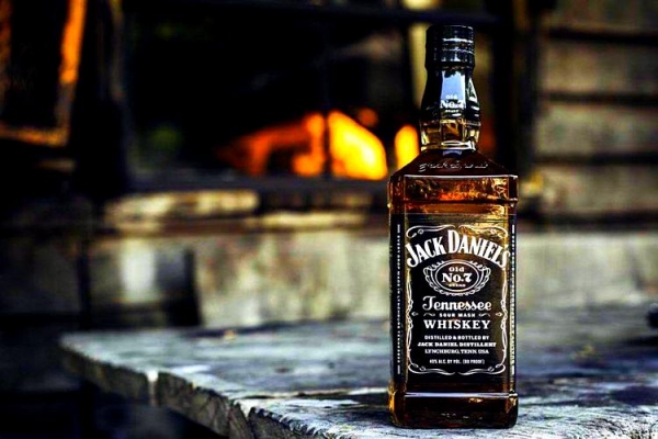 Виски Джек Дэниэлс (Jack Daniel’s) — описание бренда и технология производства