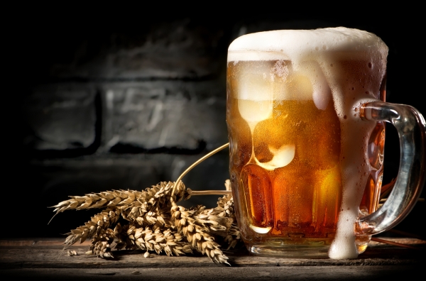 Пиво можно использовать как усилитель вкуса в кулинарии, чистящее средство и в огороде