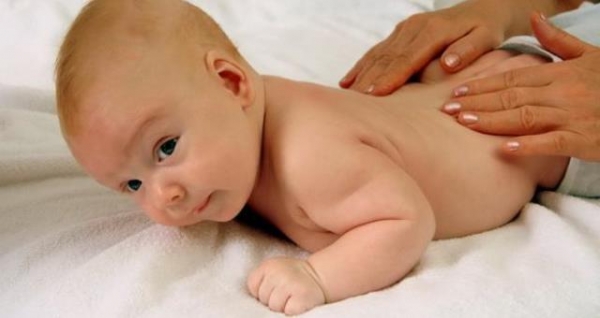 Как делать массаж грудному ребенку (грудничку)?