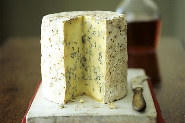 Чем полезен сыр с плесенью