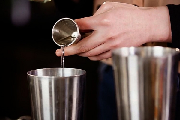 Виски Сауэр — рецепт, состав и технология приготовления коктейля с благородными корнями