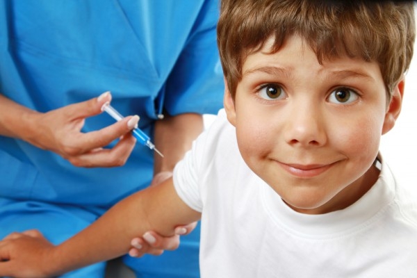 Побочные эффекты, реакции и последствия после прививки АКДС у детей