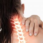 Как избавиться от головных болей при шейном остеохондрозе?